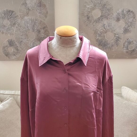 Love, Fire Satin Button-Down Blouse sz 2x - Picture 3 of 11
